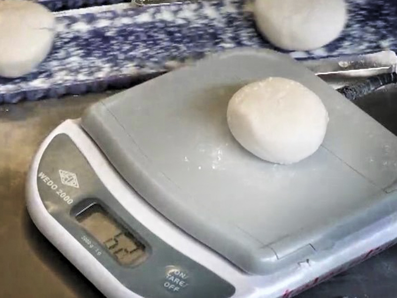 Rohlinge auf der Waage Rohlinge auf der Waage