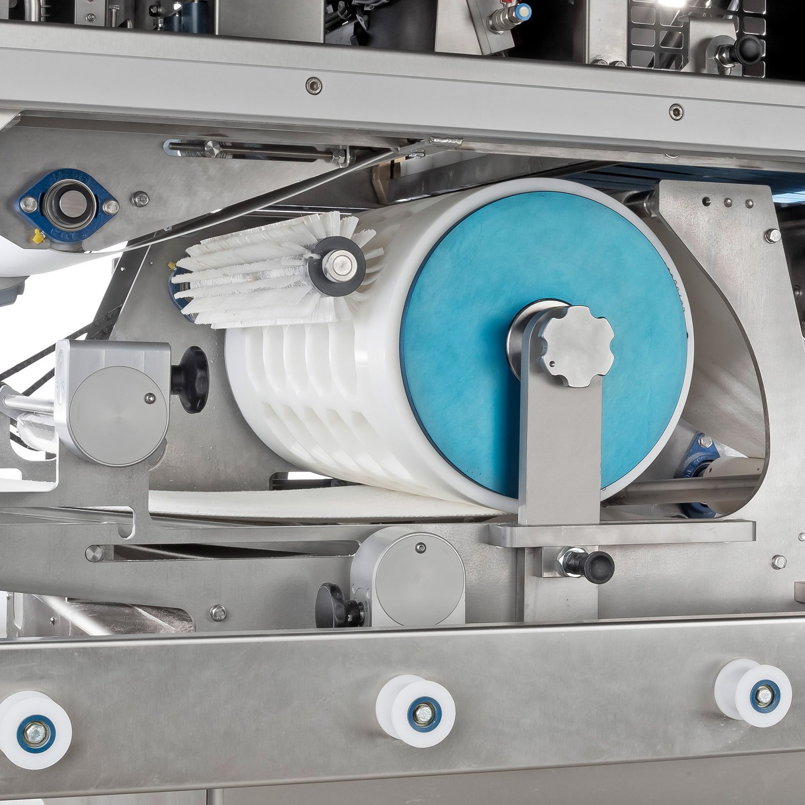 Roundmoulding station - Moulding length, intensity and revolutions can be set and changed in the program control Roundmoulding station